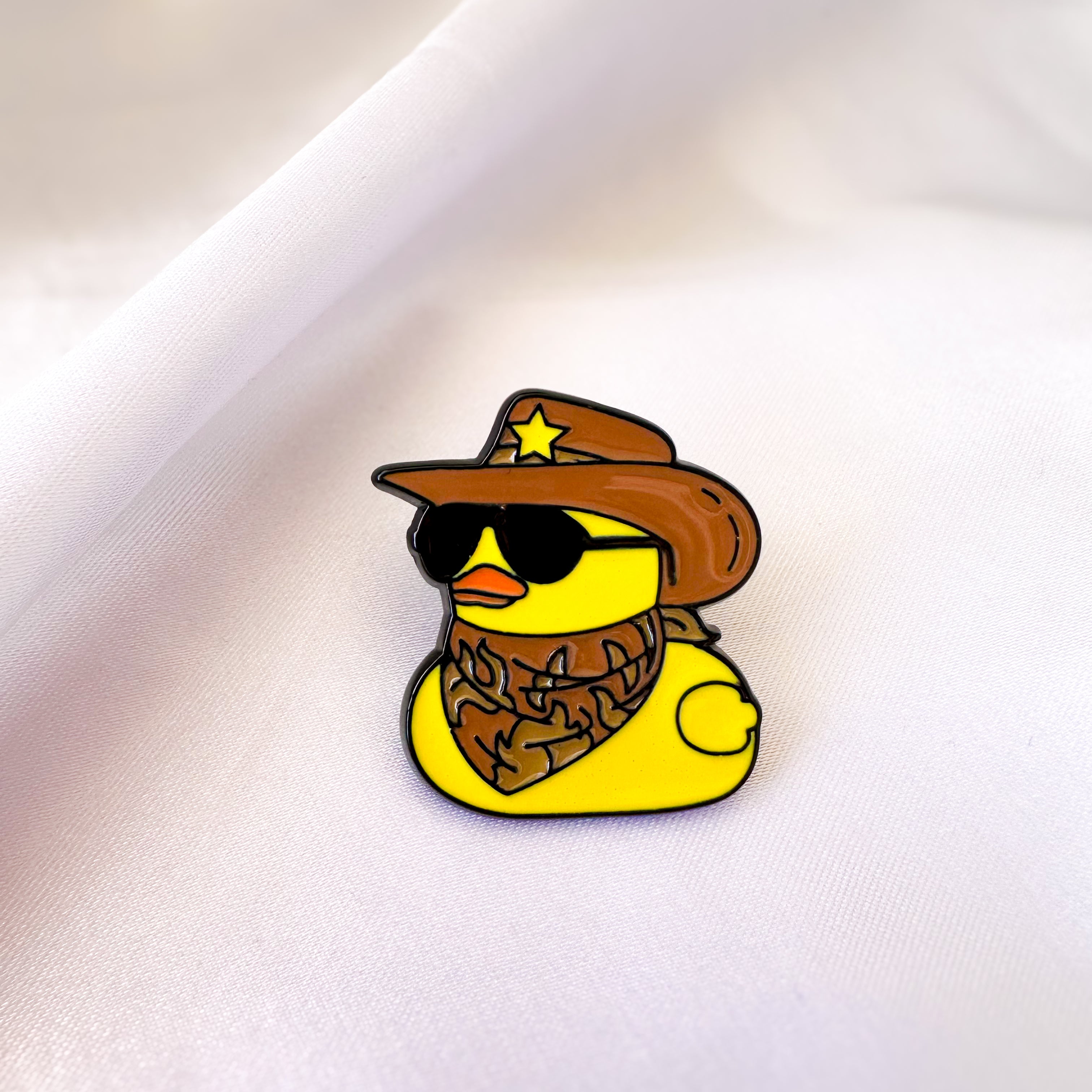 Pin Cowboy Duck